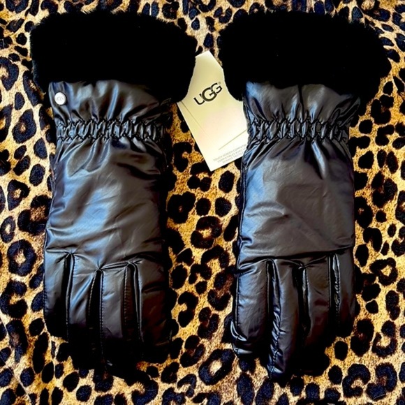Brand New UGG Water Resistant Smart Touchscreen Black Gloves w/ Genuine Leather - Picture 5 of 16